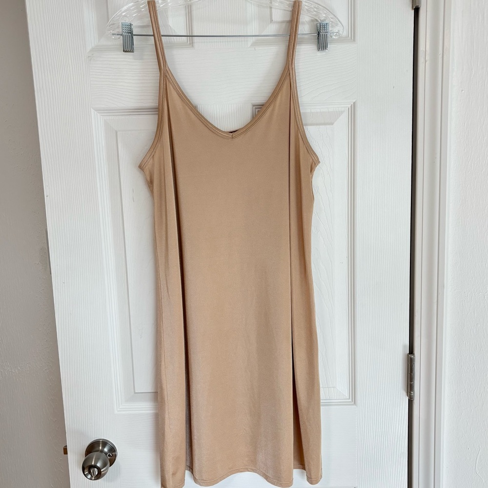 Vanity Fair Damask Neutral Reversible Neckline Full Slip size 38 - Picture 2 of 9